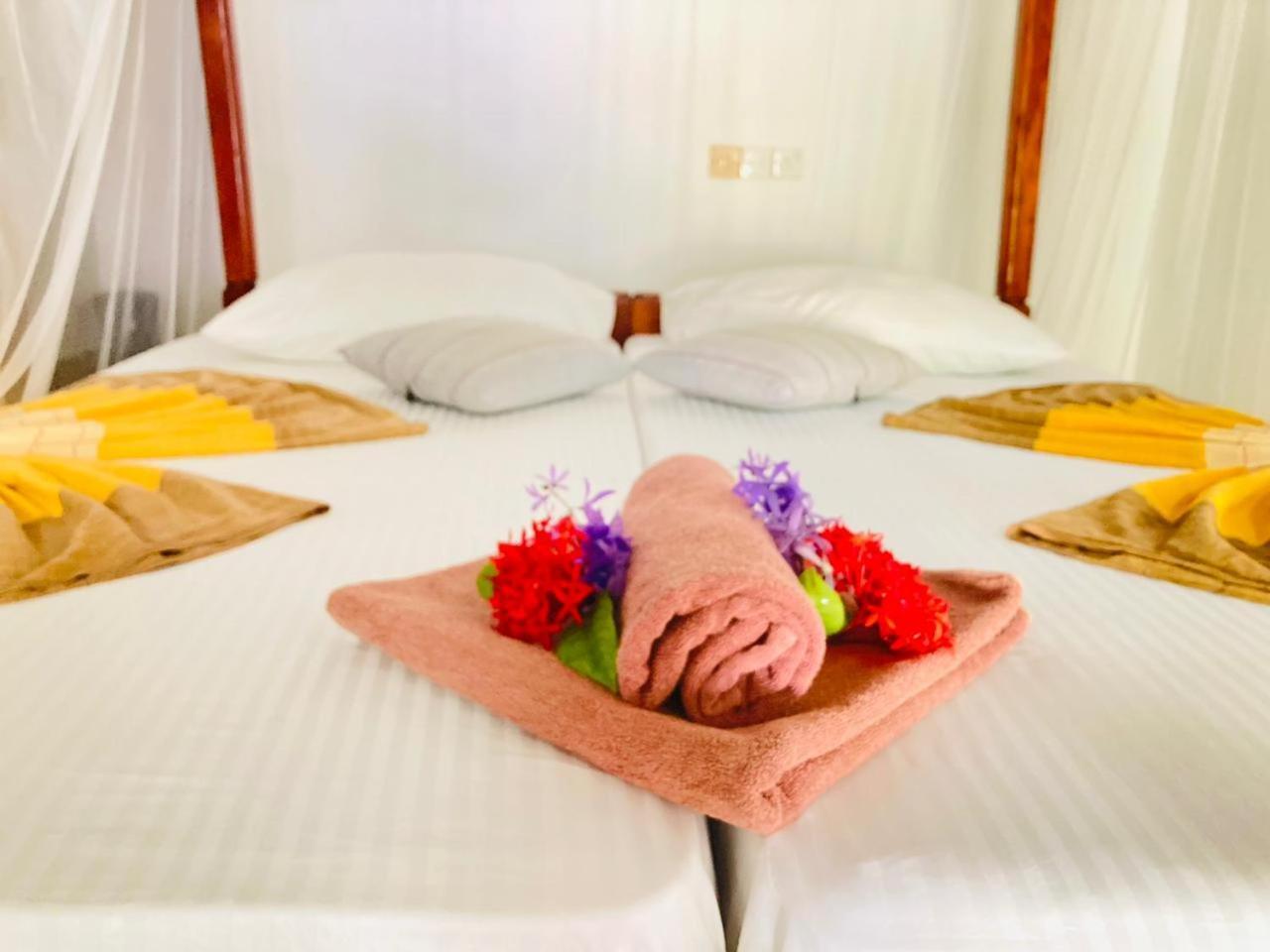 Dilena Beach Inn Tangalle Bilik gambar