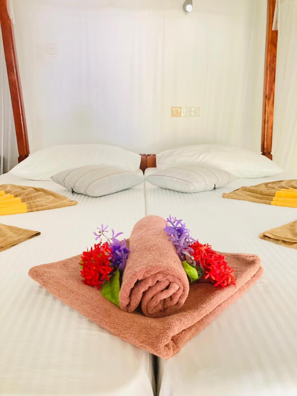 Dilena Beach Inn Tangalle Bilik gambar