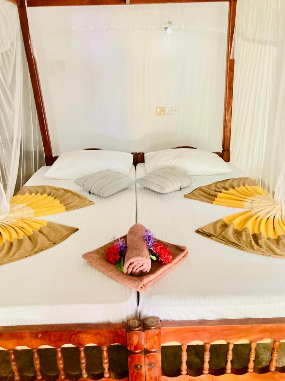 Dilena Beach Inn Tangalle Bilik gambar