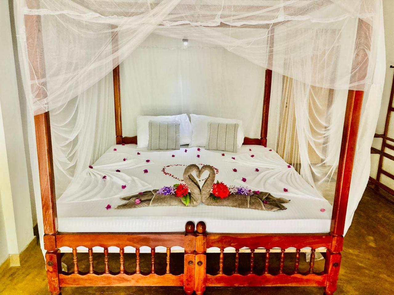 Dilena Beach Inn Tangalle Bilik gambar