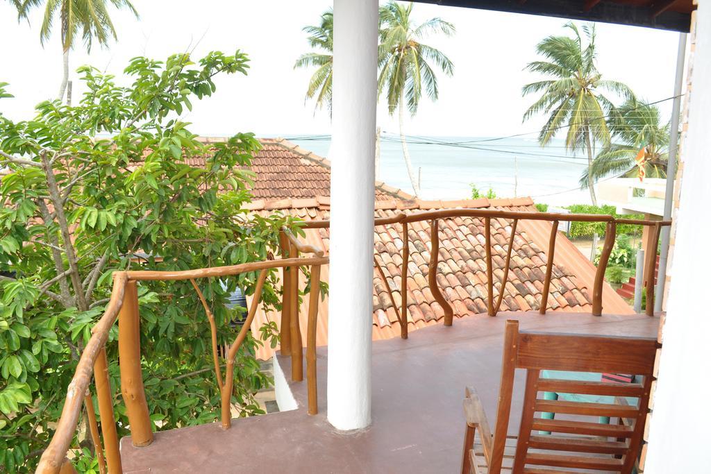 Dilena Beach Inn Tangalle Bilik gambar
