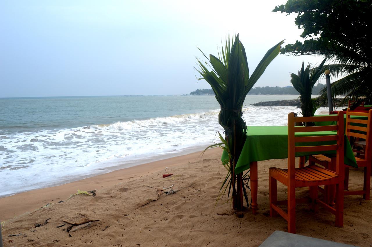 Dilena Beach Inn Tangalle Luaran gambar